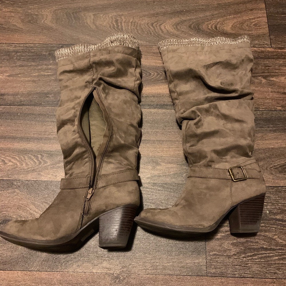 Heeled boots